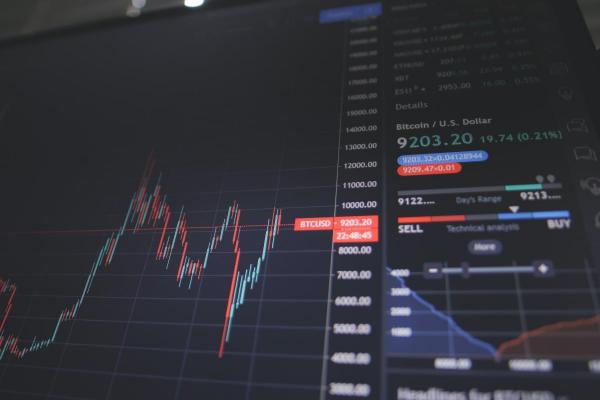 Gráficos que ilustran cómo funciona el mercado bursátil.