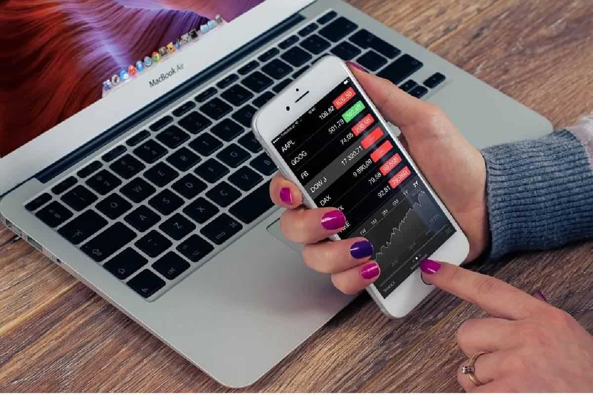 Desde una computadora o celular es posible conocer al instante el valor de las acciones de Moderna.