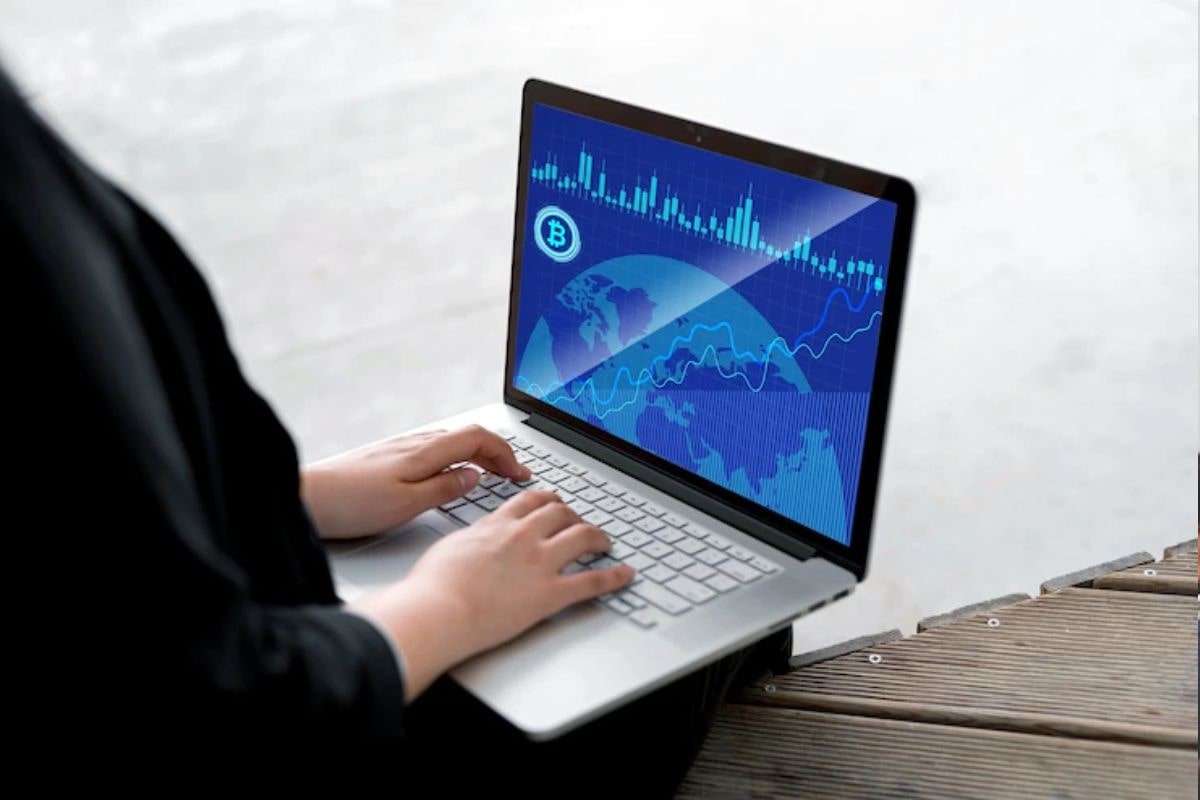 Hombre minando cripto
