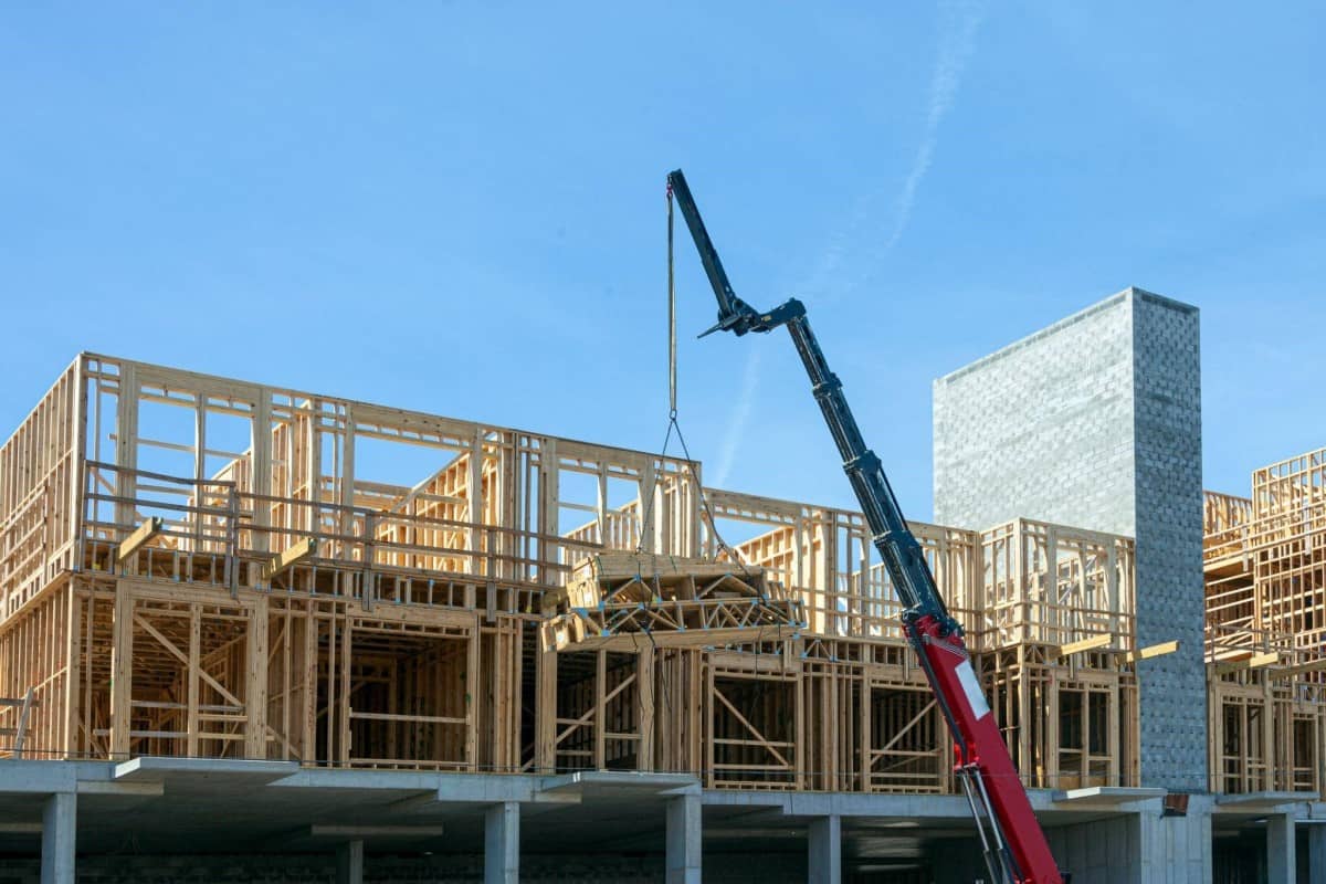 En qué empresas de construcción invertir