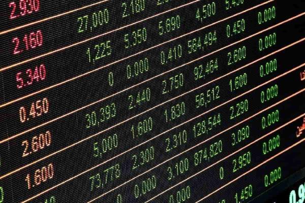 Tabla de posiciones de las acciones en medio de los pronósticos para la bolsa de valores. 