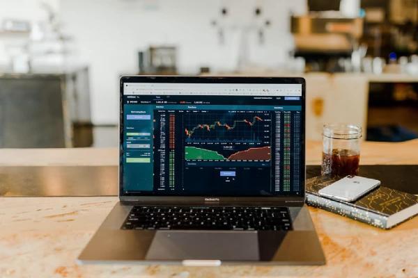 El análisis técnico trading es online y se puede hacer desde cualquier dispositivo móvil.