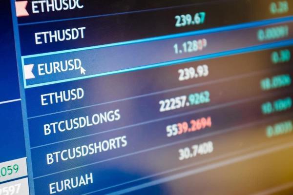 Par euro/dólar en el mercado de valores. Descubre aquí qué es el mercado de divisas.