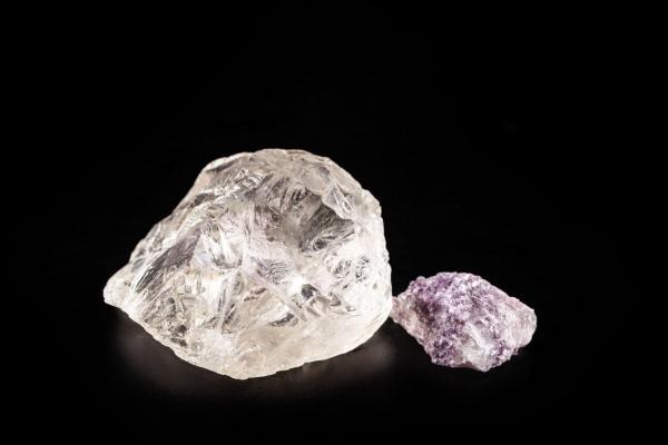 Minerales extraídos del litio. Descubre en esta nota cómo invertir en litio.