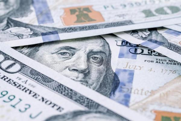 Billetes de 100 USD. Conocé los tipos de dólar que hay en Argentina actualmente.